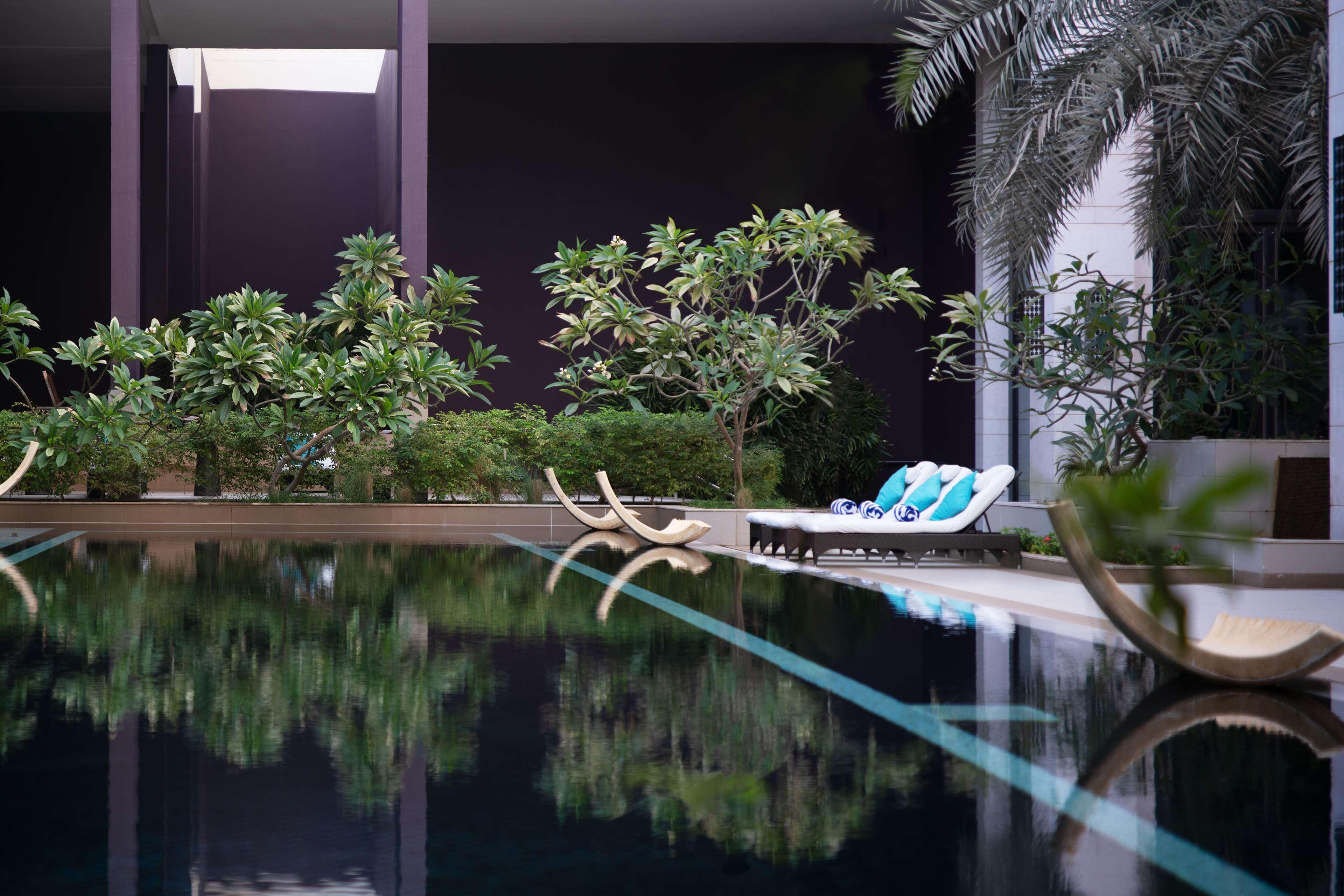 Radisson Collection Muscat, Hormuz Grand Hotel ภายนอก รูปภาพ The swimming pool at the hotel